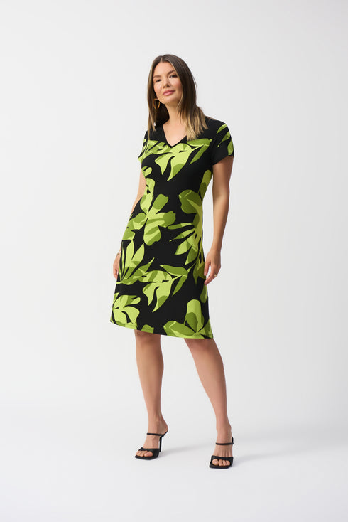 Elegantes Sommerkleid mit V-Ausschnitt & tropischem Print