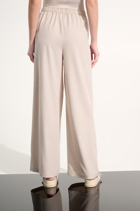 Joseph Ribkoff ausgestellte Hose