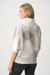 Joseph Ribkoff Pullover aus flauschiger Viskose und Nylon mit Karomuster und Trichterausschnitt